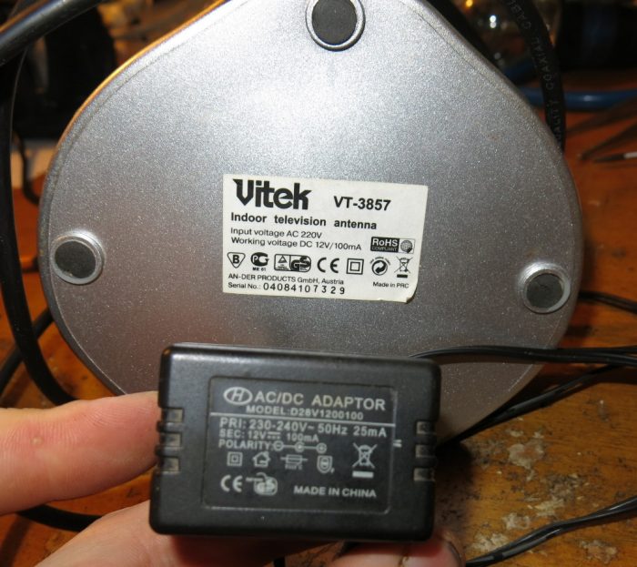 Маркировка антенны Vitek VT-3857 и блока питания