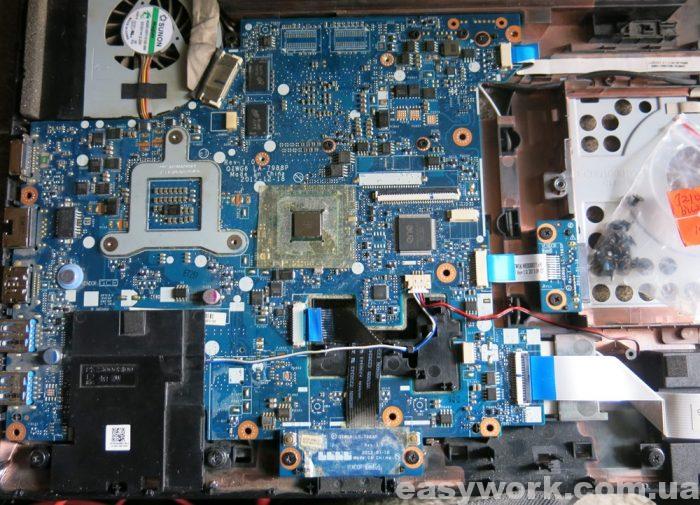 Ноутбук Lenovo G580 20150 внутри
