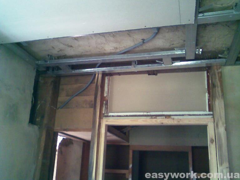 Монтаж гипсокартона на потолок в кухне (фото 2)